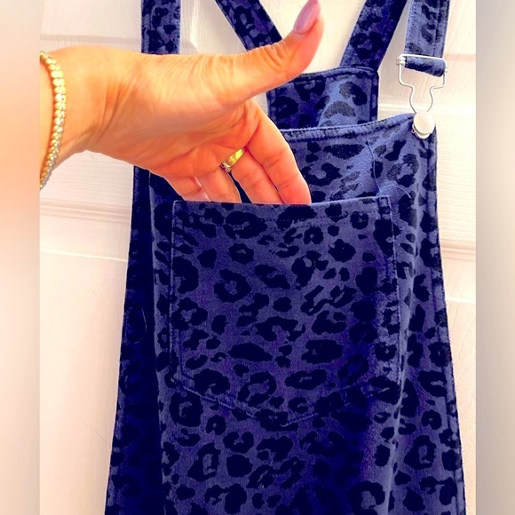 Z supply Mureile Navy Blue Leopard Print knit Overalls in medium - Picture 6 of 12